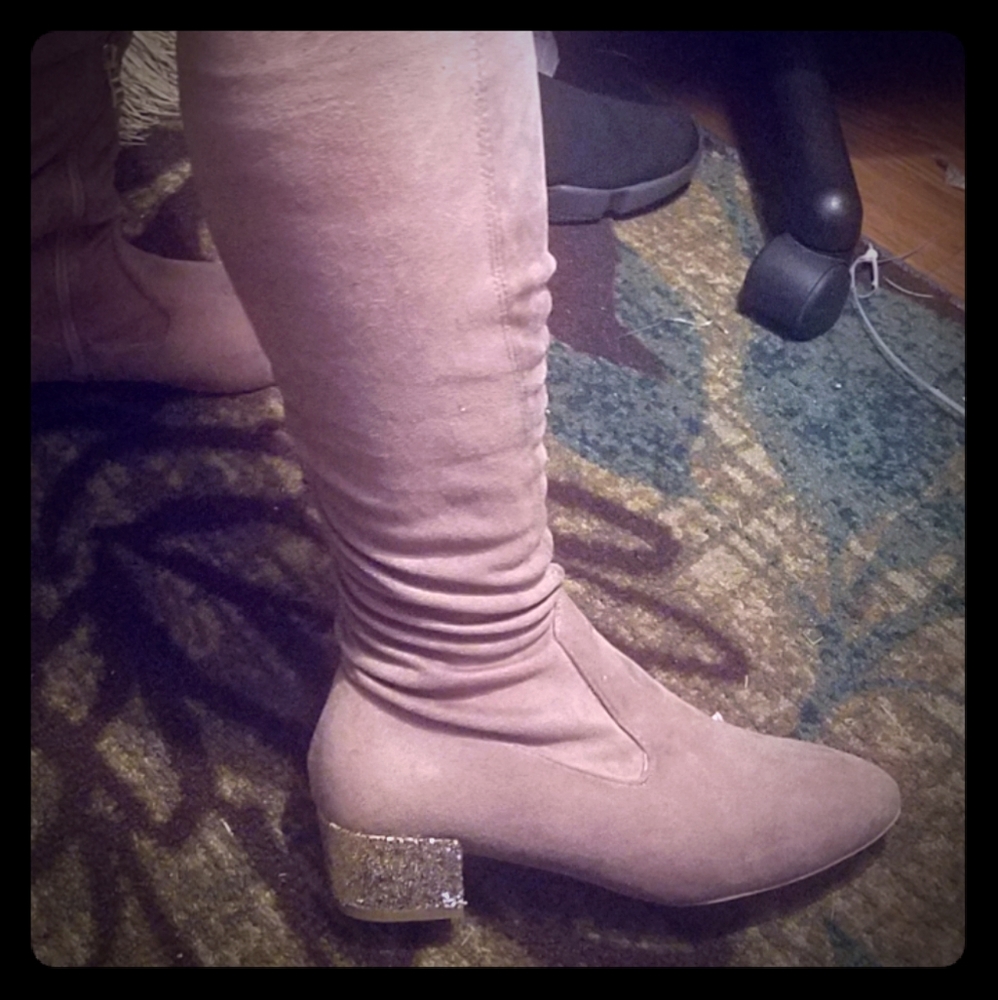 COPY - Never worn Dusty Rose Boots